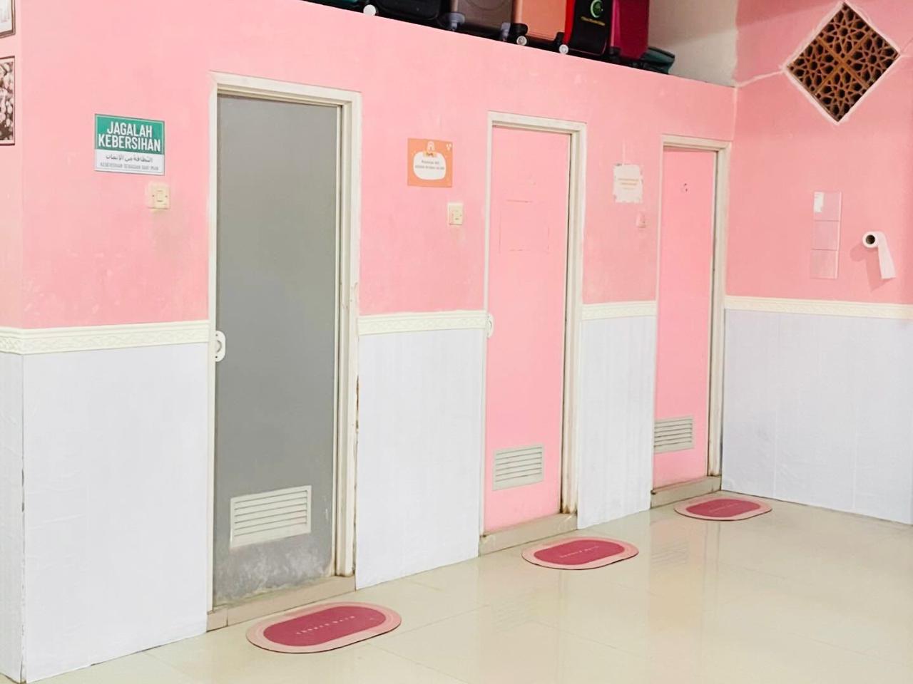 Kamar Mandi Putri